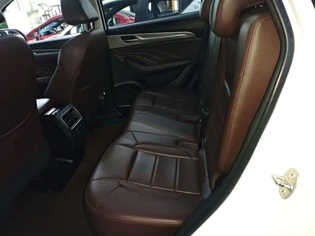 Haval F7 2020 — фото 17