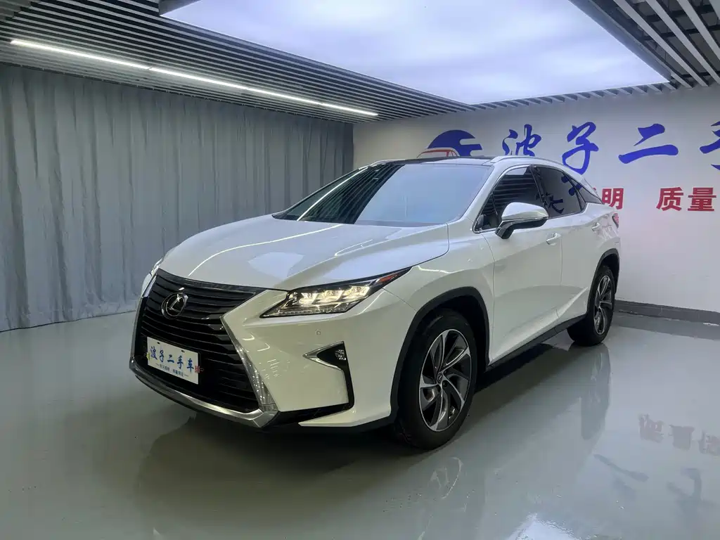Lexus RX 2019 — фото 1