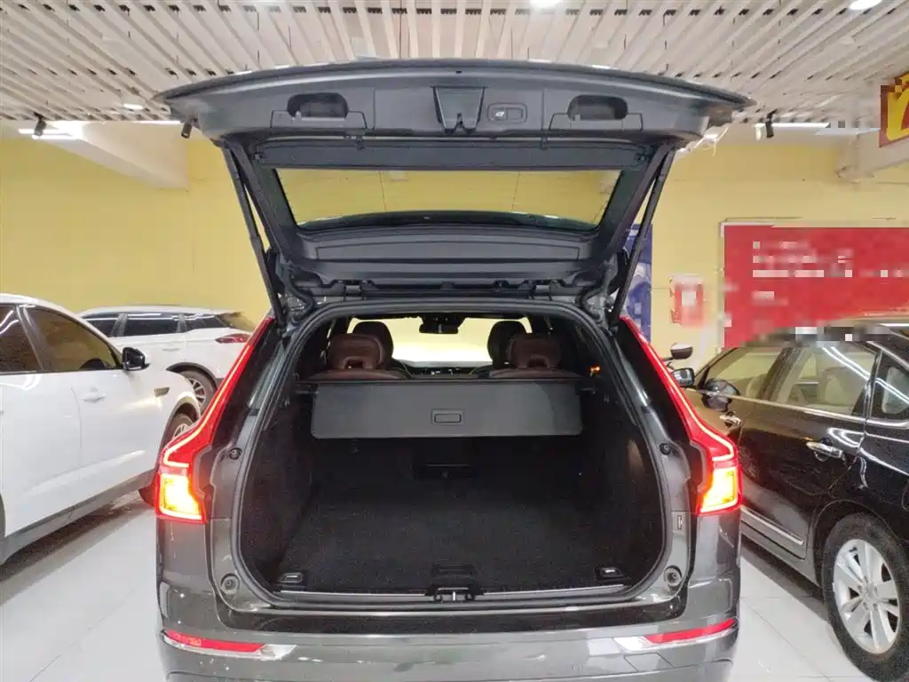 Volvo XC60 2021 — фото 19