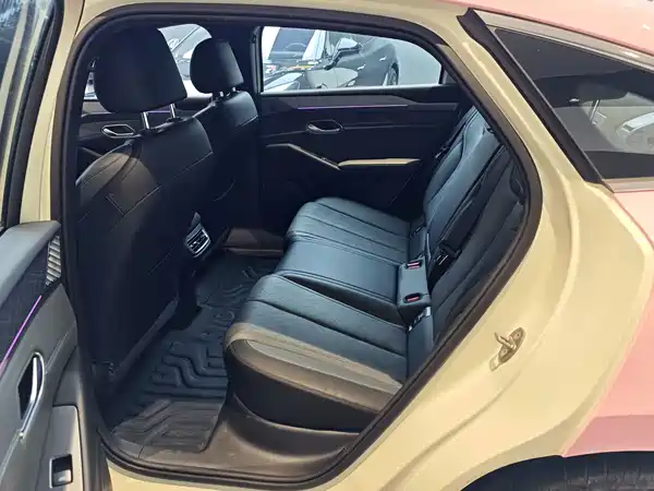 BYD Qin L 2025