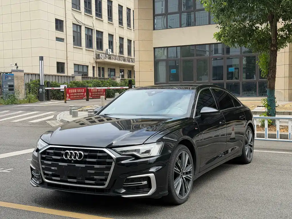 Audi A6L 2022