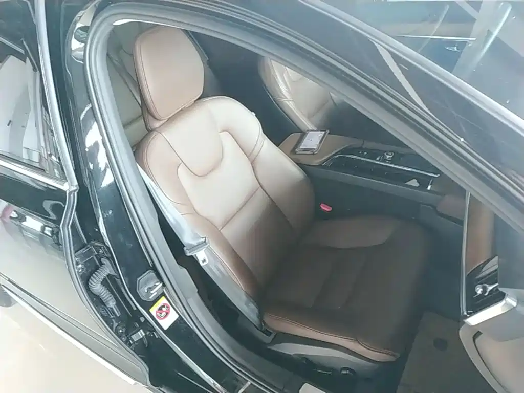 Volvo S90 2020 — фото 25