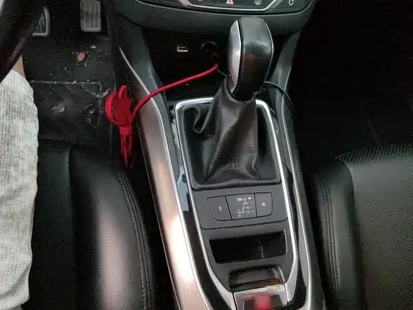 Peugeot 408 2015