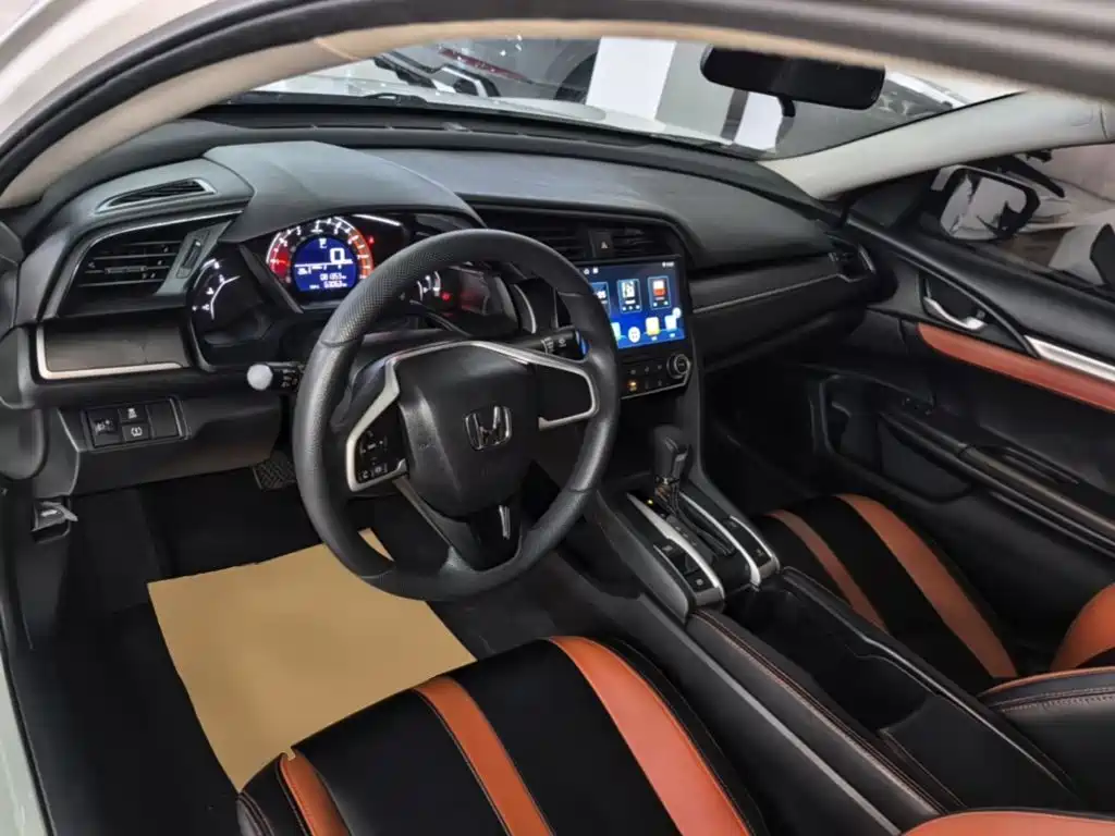 Honda Civic 2017 — фото 10