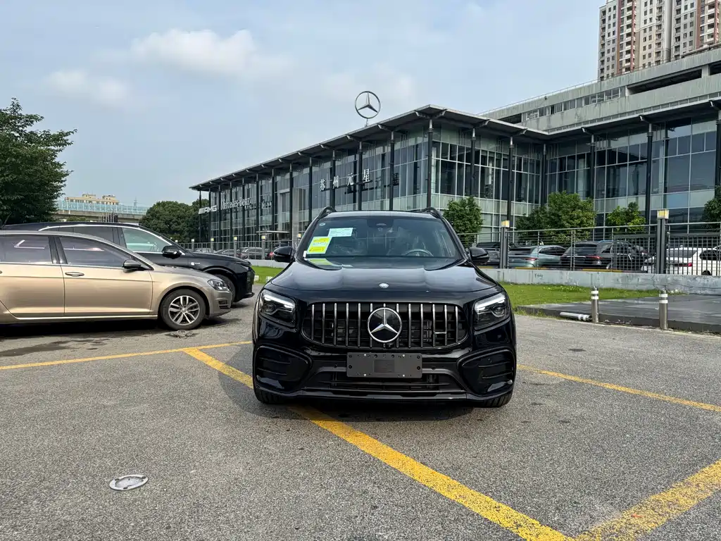 Mercedes-Benz GLB AMG 2026