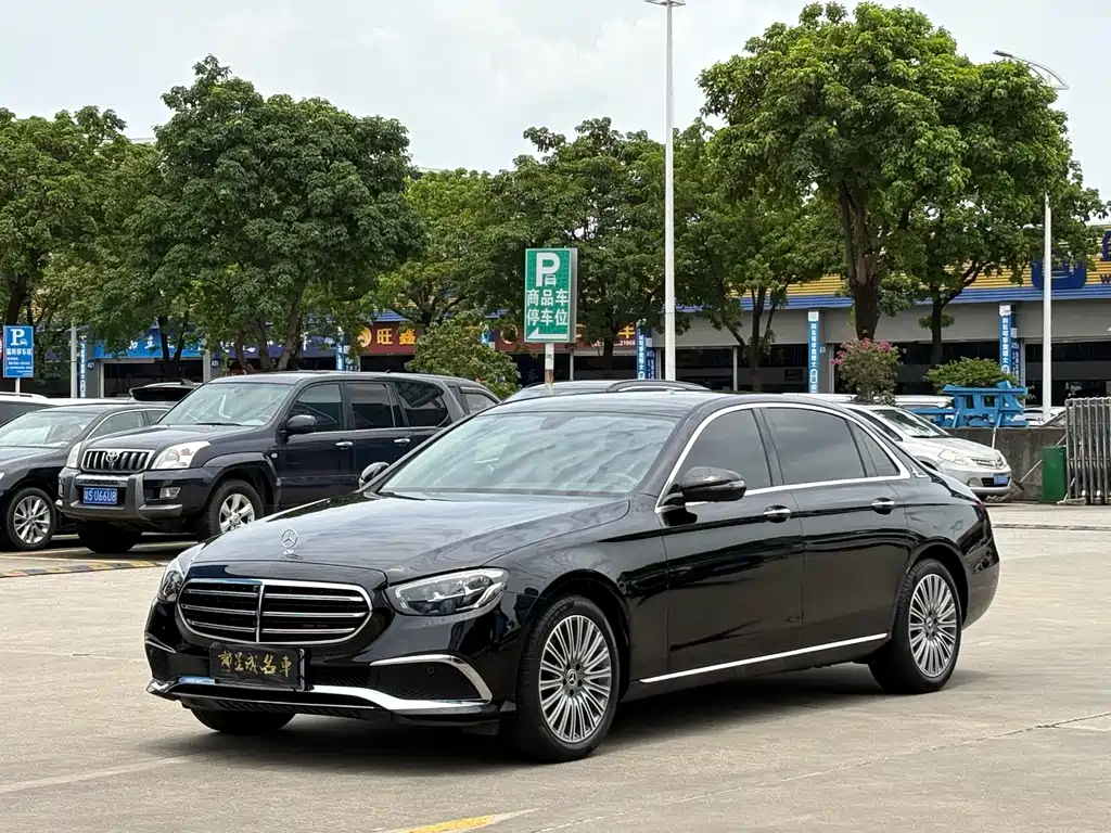 Mercedes-Benz E-Class 2023 — фото 1