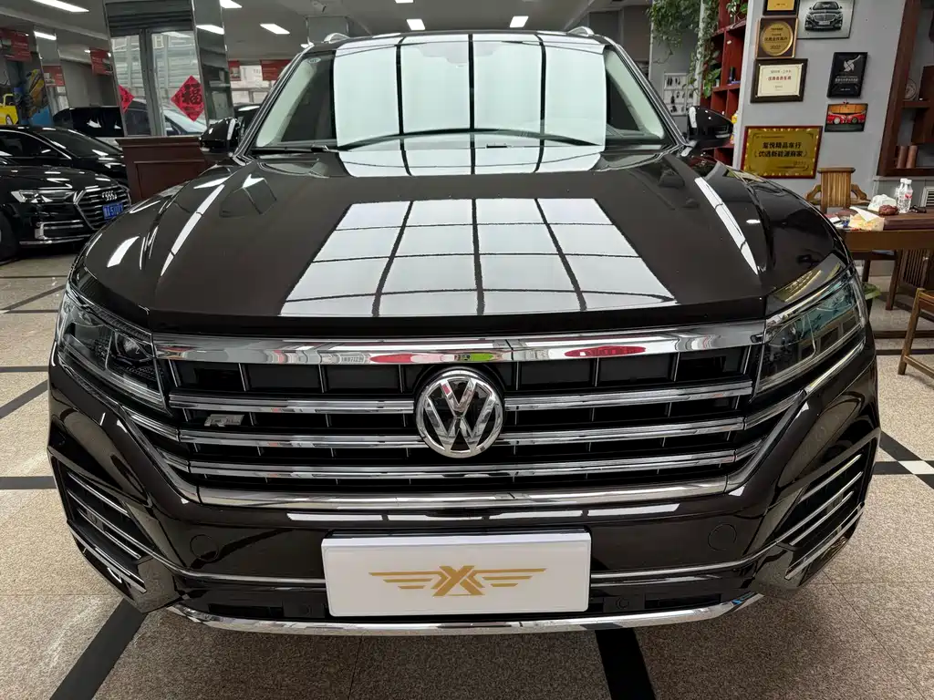 Volkswagen Touareg 2019 — фото 2