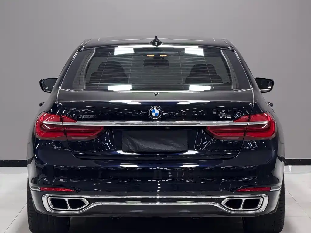BMW 7 Series 2018 — фото 3