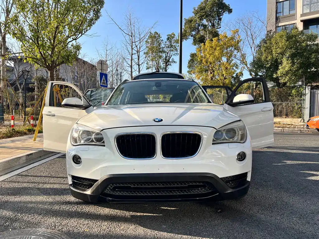 BMW X1 2013 — фото 24