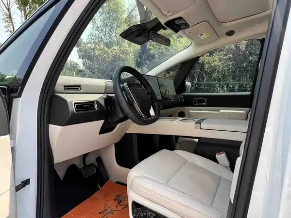 Li Auto MEGA 2025
