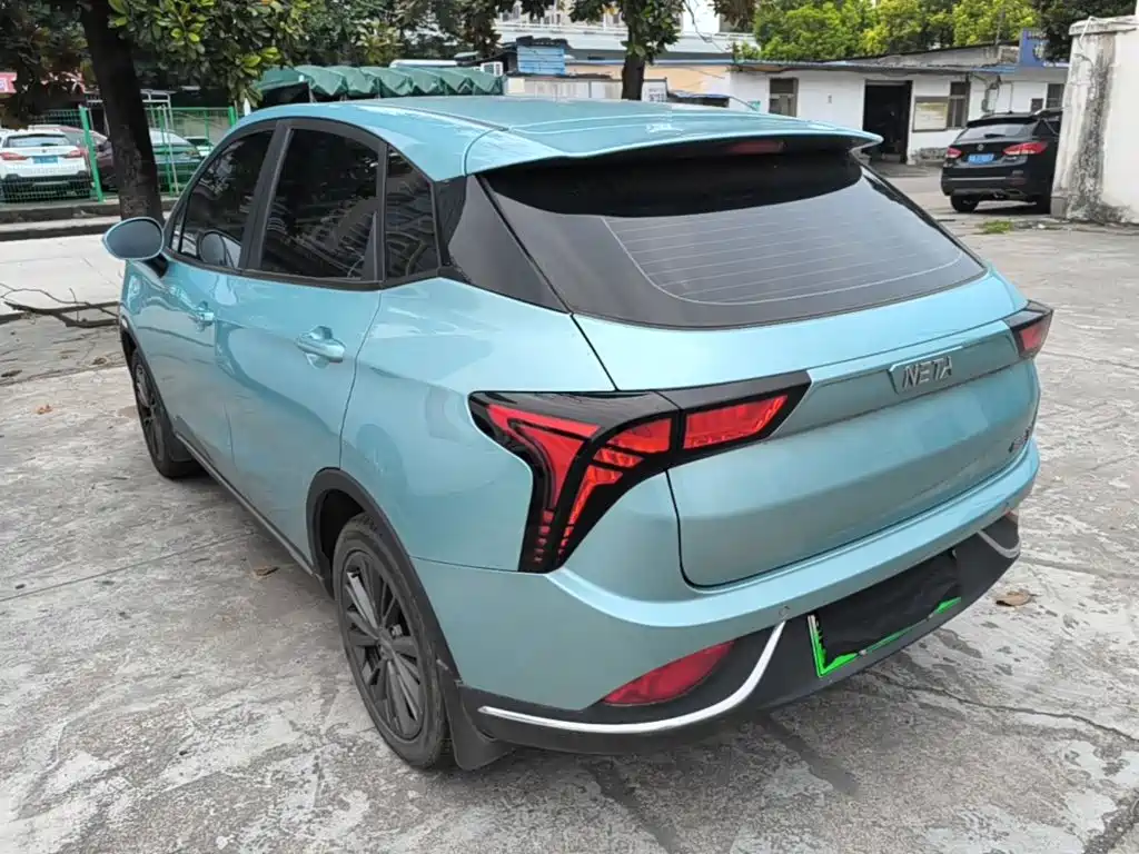 Neta V 2022
