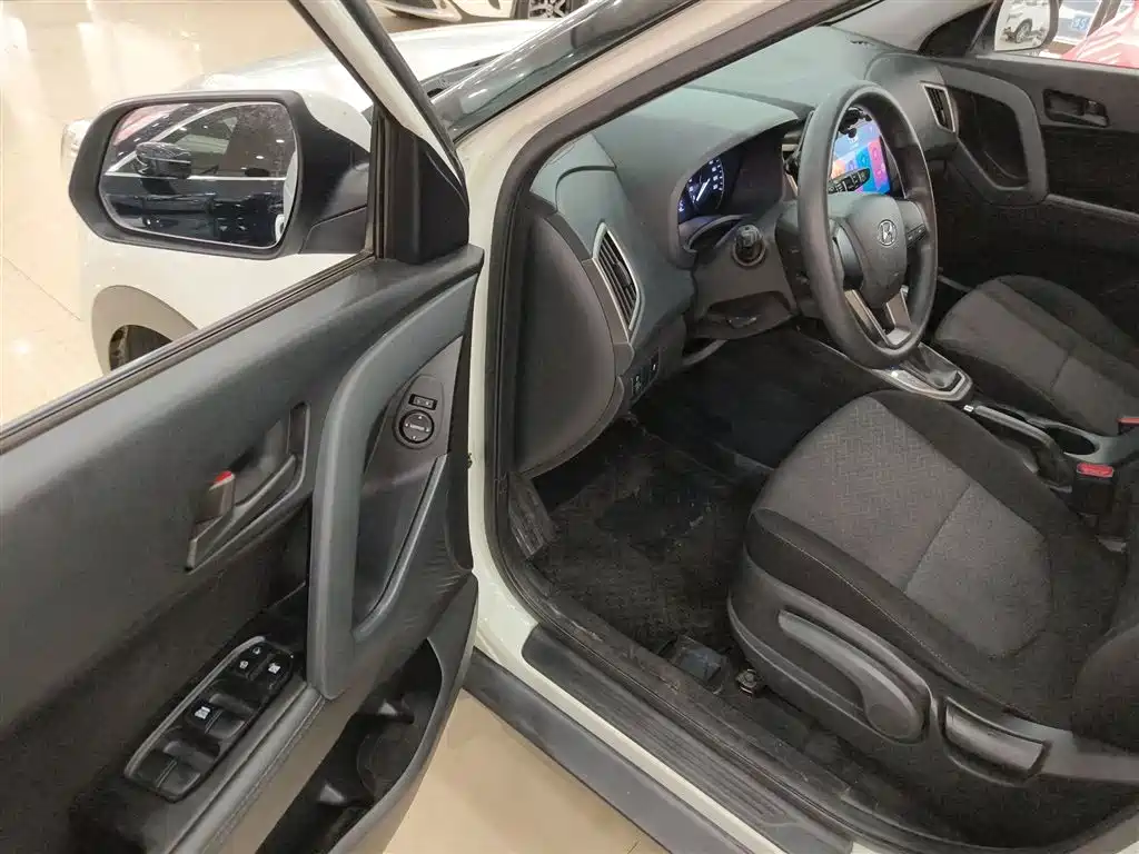 Hyundai ix25 2016 — фото 16