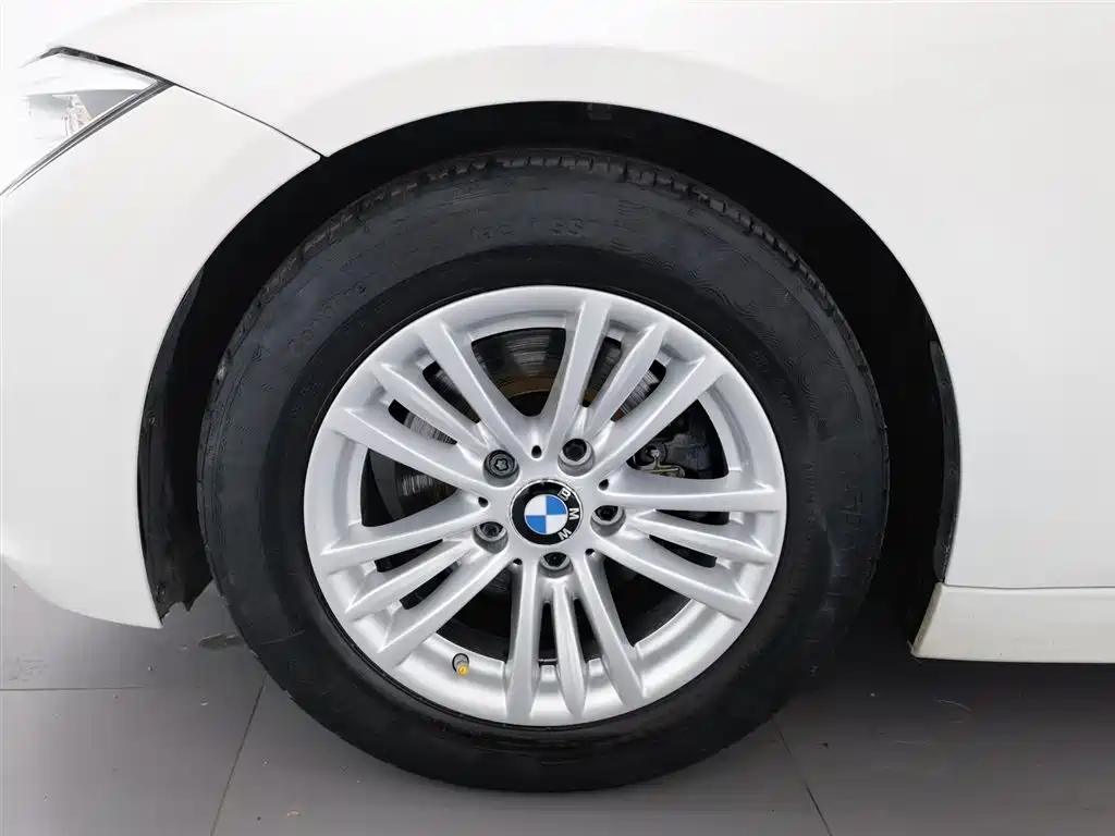 BMW 3 Series 2015 — фото 17