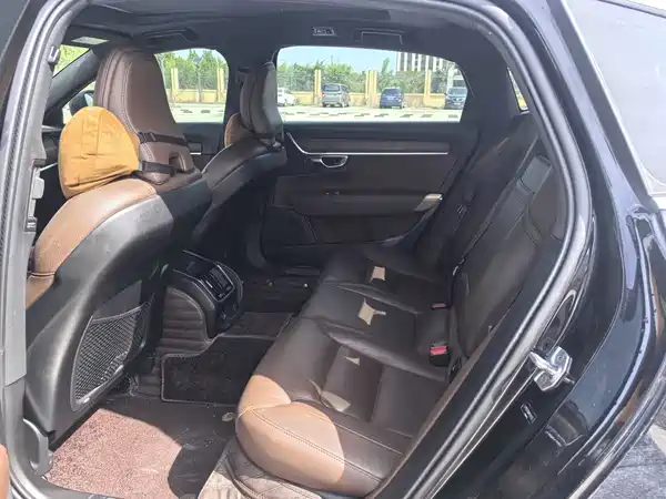 Volvo S90 2021