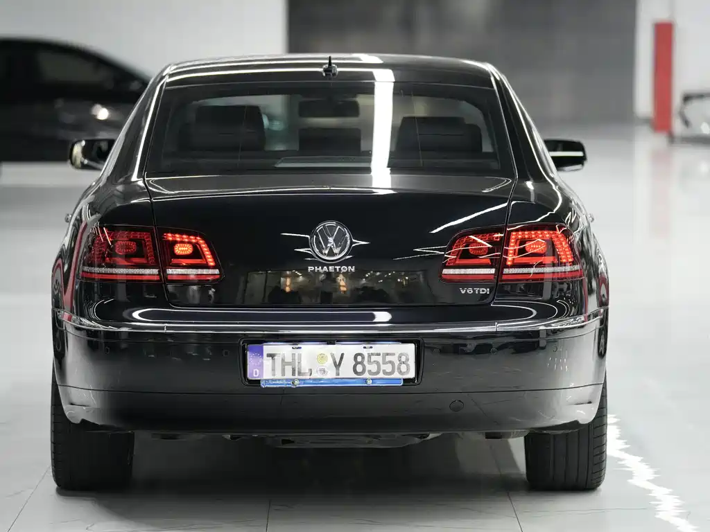 Volkswagen Phaeton 2016 — фото 14