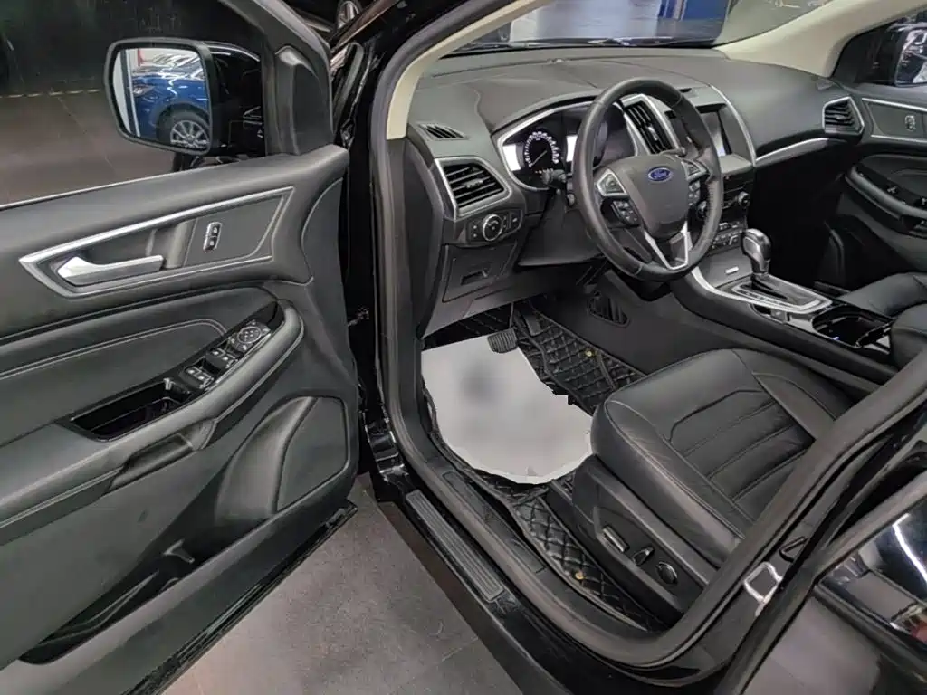 Ford Edge 2017 — фото 16