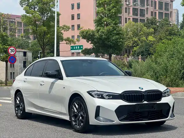 BMW 3 Series 2024