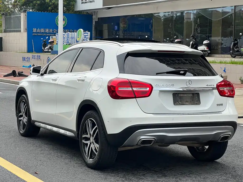 Mercedes-Benz GLA 2017 — фото 6