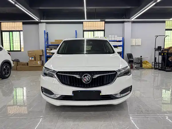 Buick GL6 2018
