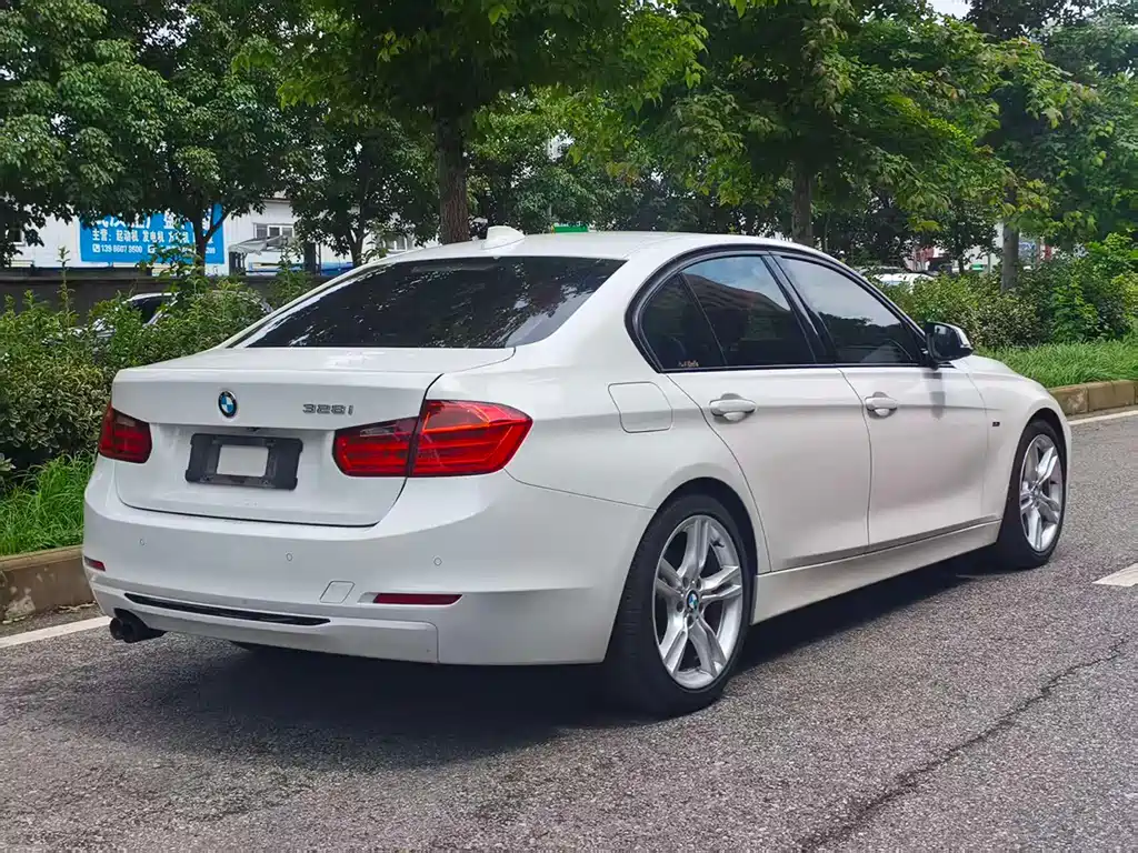 BMW 3 Series 2015 — фото 6