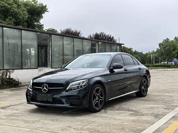 Mercedes-Benz C-Class 2021
