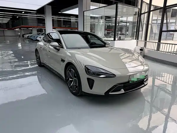 Xiaomi SU7 2024