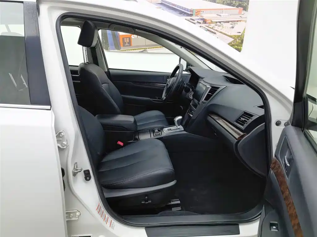 Subaru Outback 2013 — фото 23