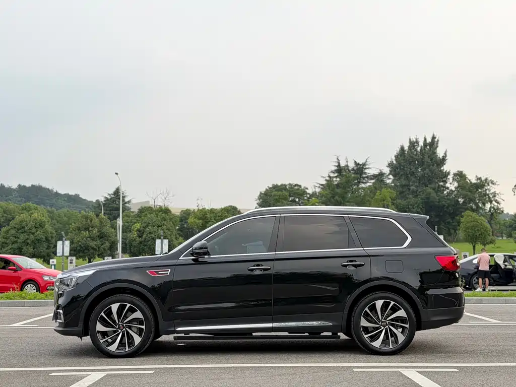 Hongqi HS7 2021
