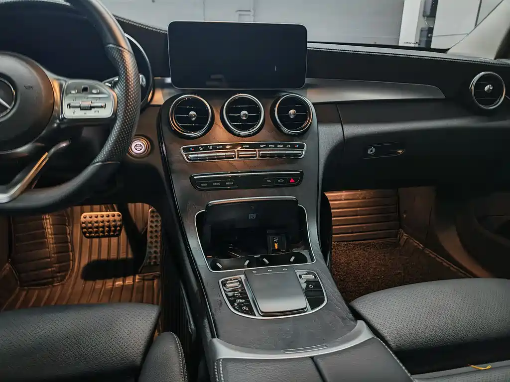 Mercedes-Benz C-Class 2020 — фото 6