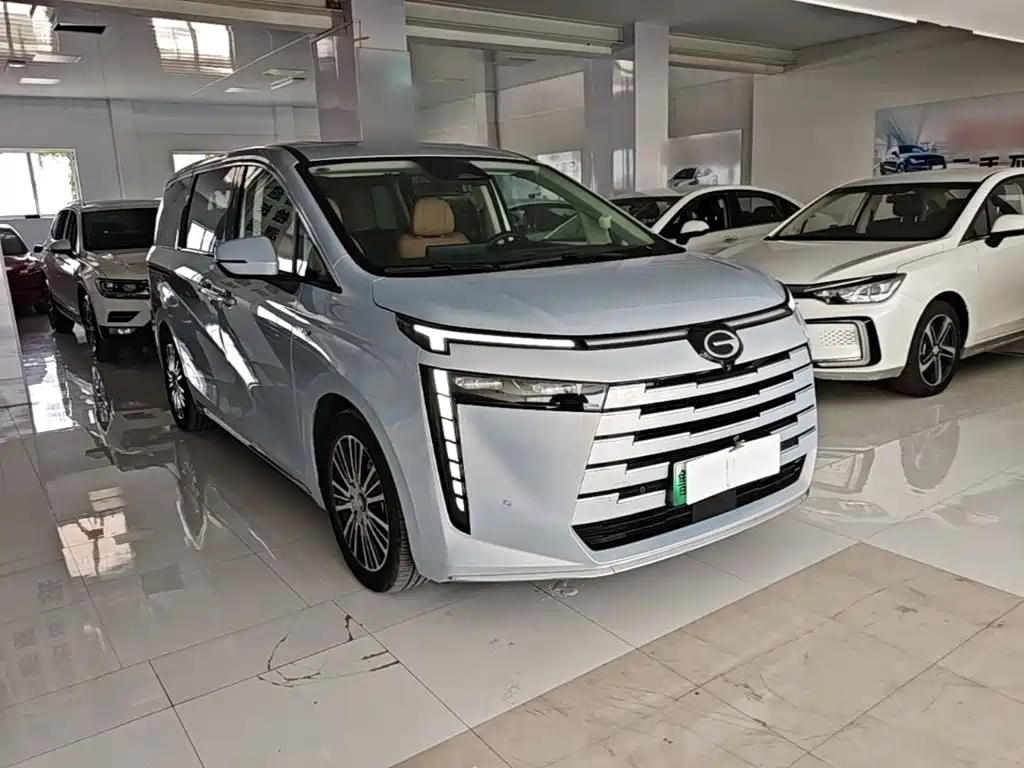 GAC Motor E8 PHEV 2024 — фото 4