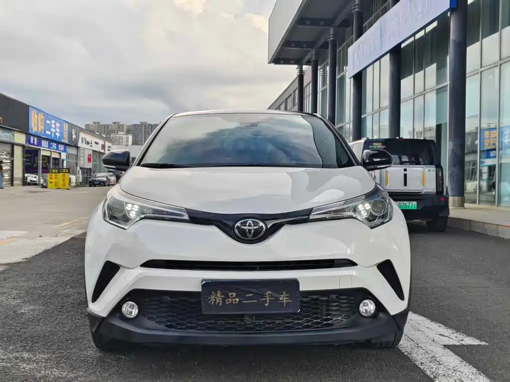 Toyota C-HR 2020 — фото 2