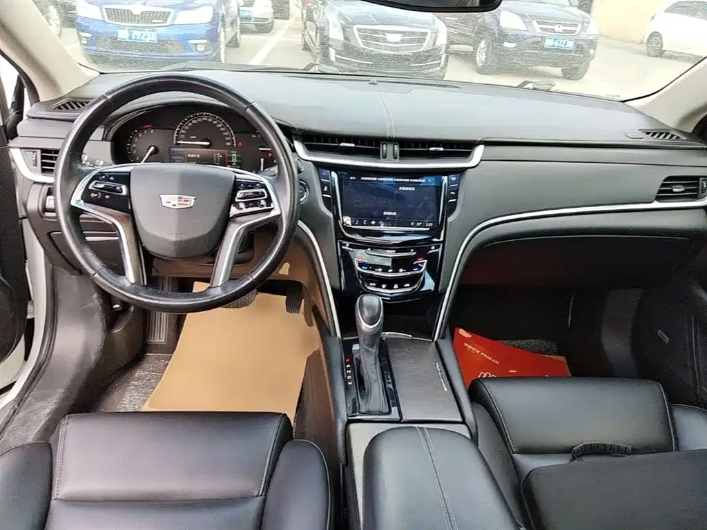 Cadillac XTS 2018 — фото 10