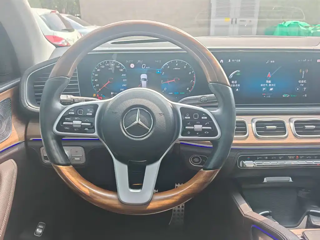 Mercedes-Benz GLS 2021 — фото 16