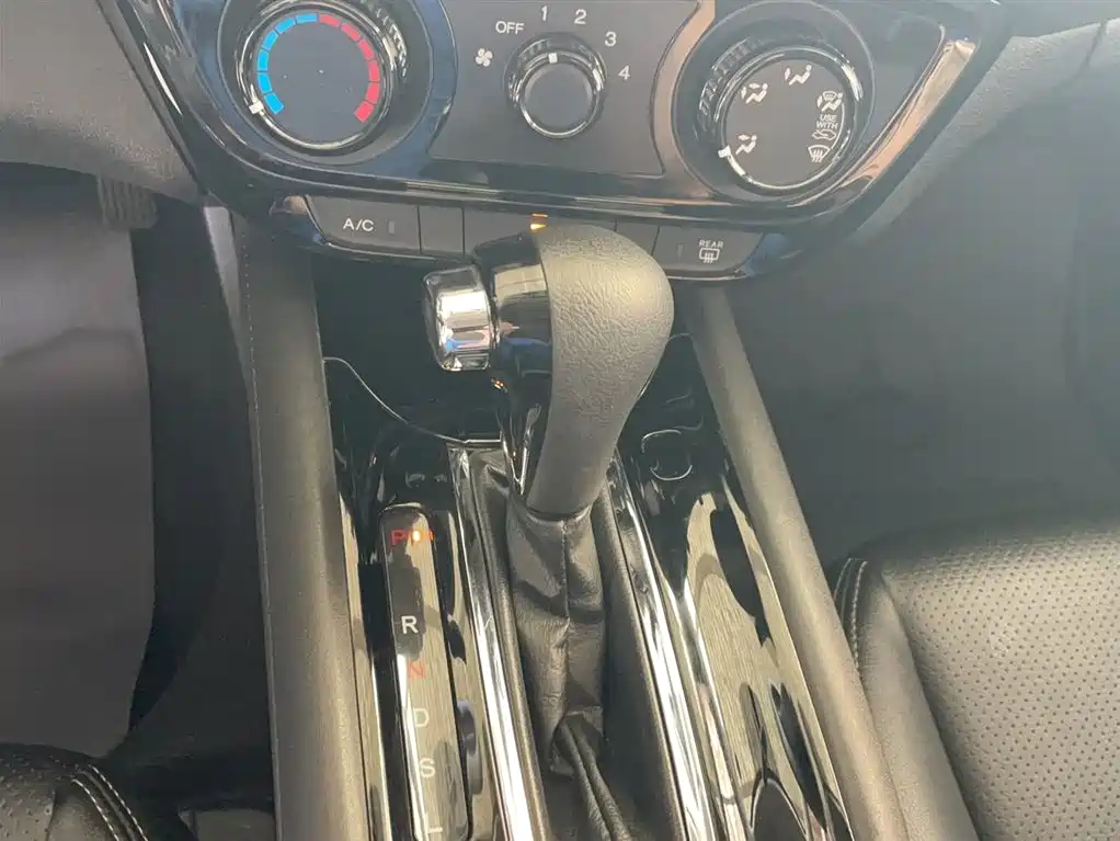 Honda Vezel 2018 — фото 15