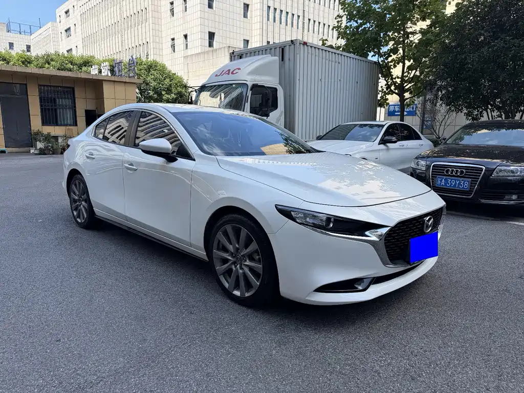 Mazda 3 Axela 2021