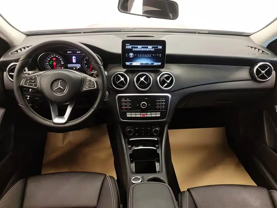 Mercedes-Benz GLA 2019 — фото 11