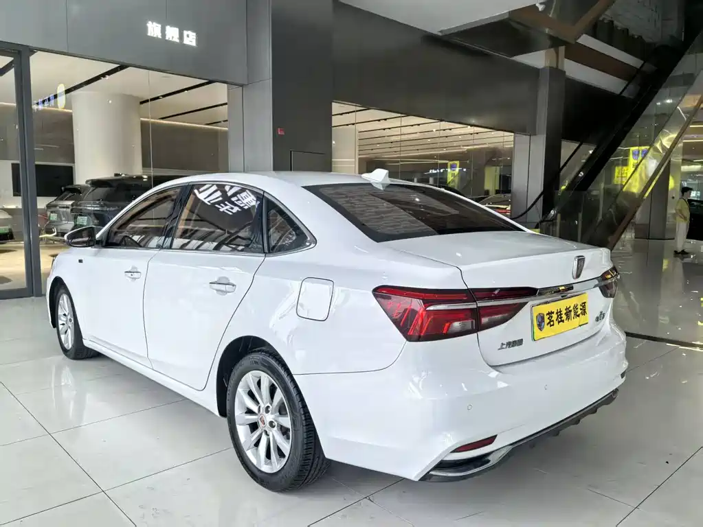 Roewe i6 New Energy 2019 — фото 14