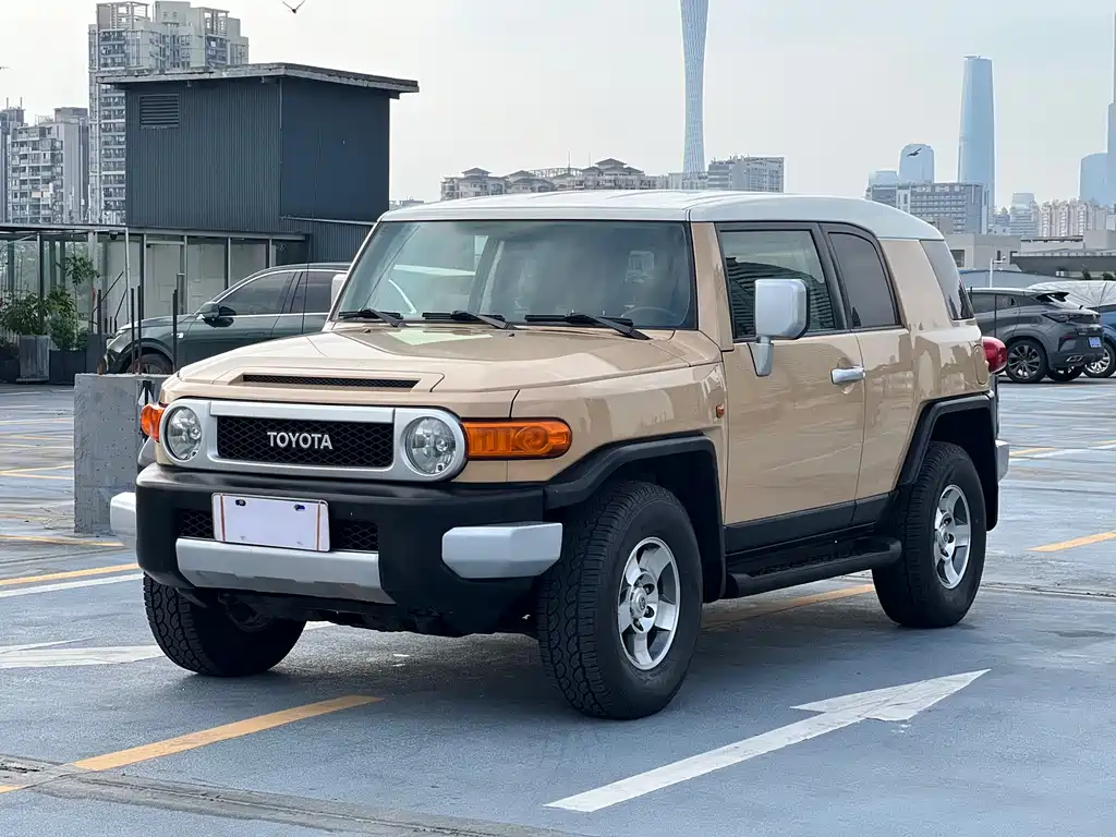 Toyota FJ Cruiser 2008 — фото 1