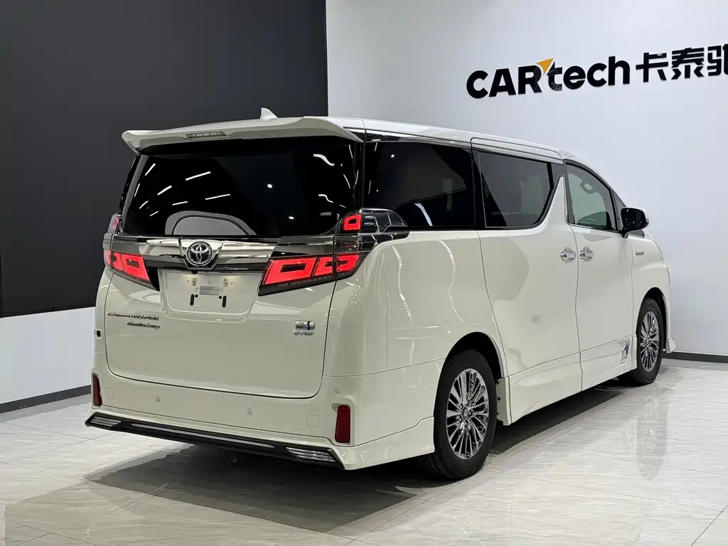 Toyota Vellfire 2023 — фото 5
