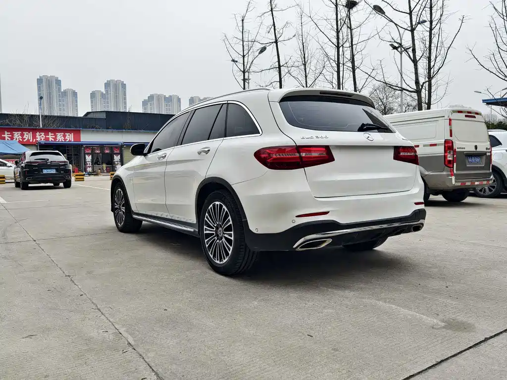 Mercedes-Benz GLC 2018 — фото 9