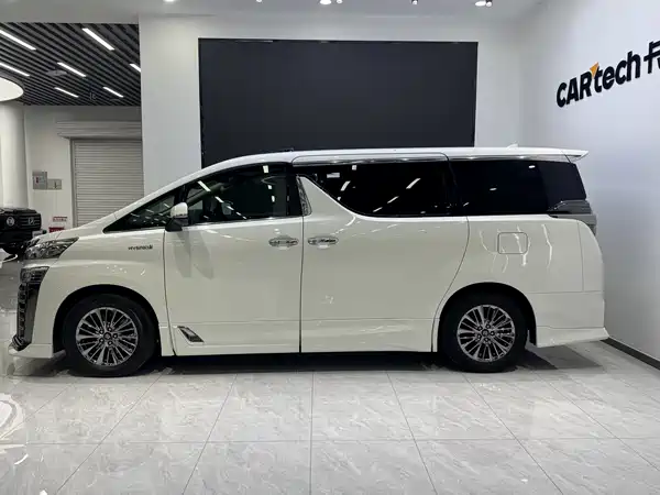 Toyota Vellfire 2023