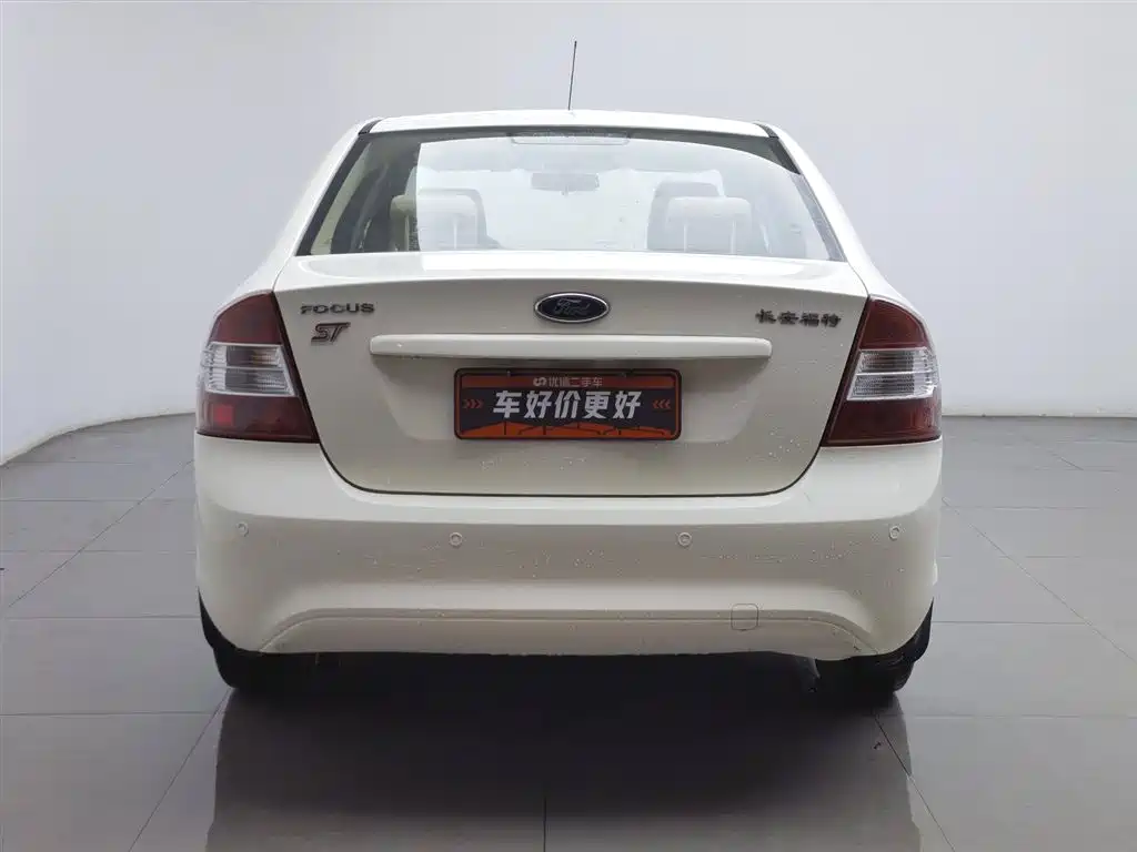 Ford Focus 2015 — фото 4
