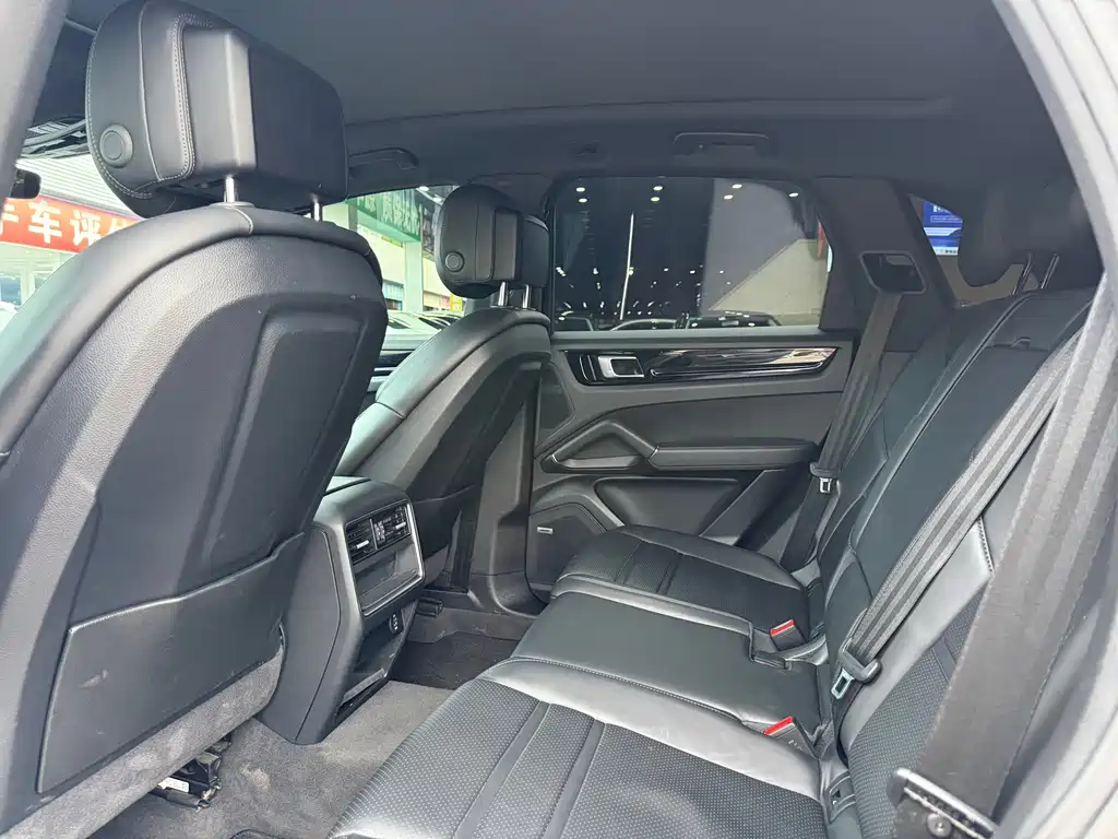 Porsche Cayenne 2019