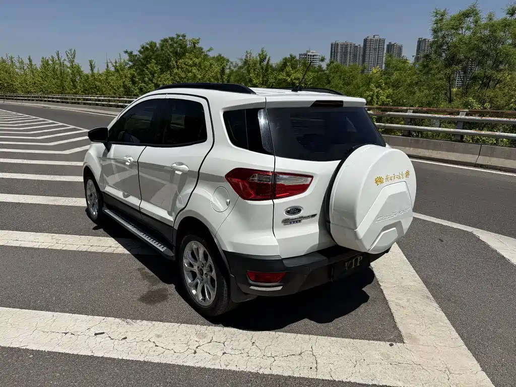 Ford Ecosport 2018 — фото 10