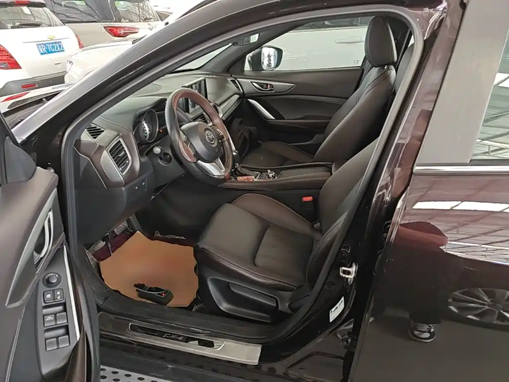 Mazda CX-4 2017 — фото 15