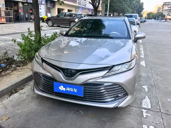 Toyota Camry 2019