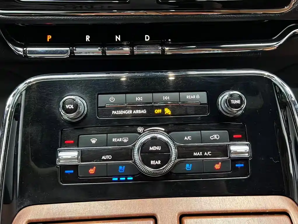 Lincoln Navigator 2018 — фото 9