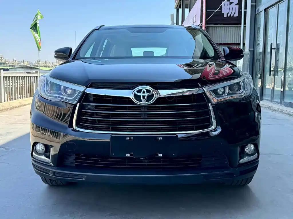 Toyota Highlander 2017 — фото 2