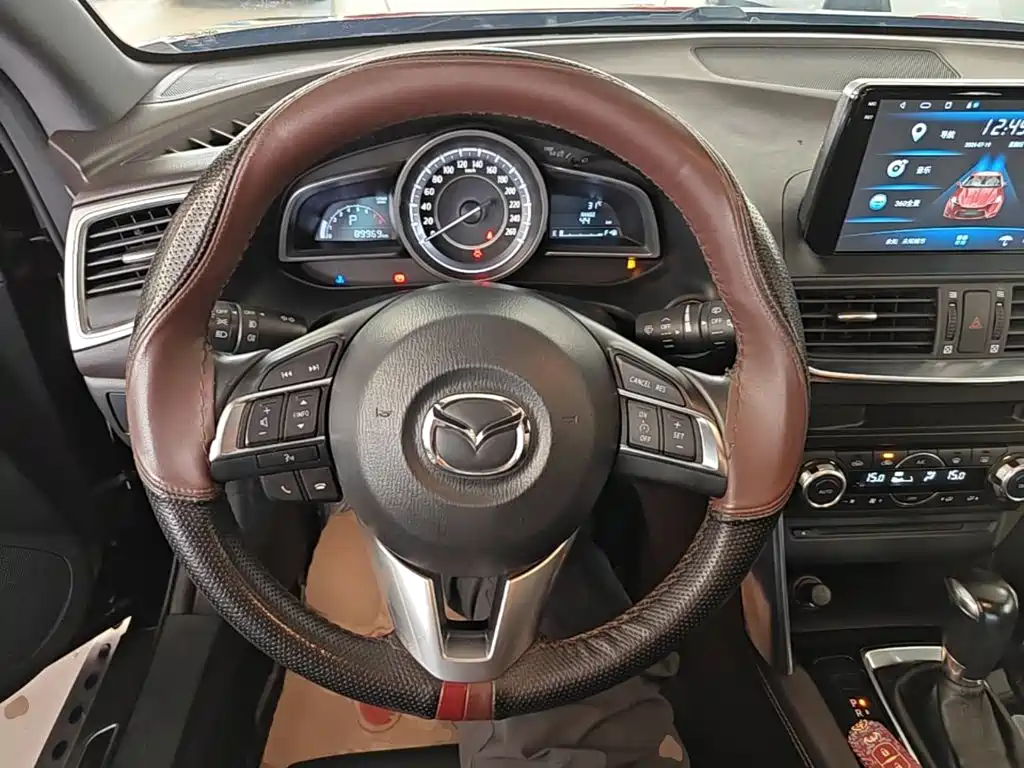 Mazda CX-4 2017 — фото 11