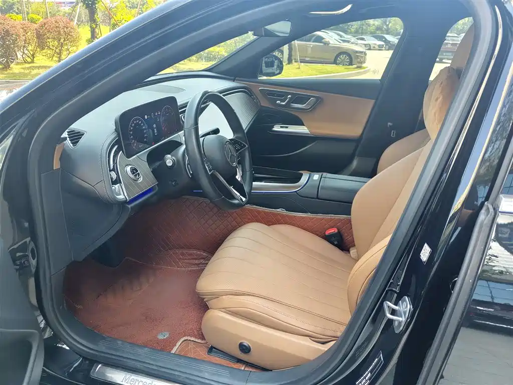 Mercedes-Benz E-Class 2024